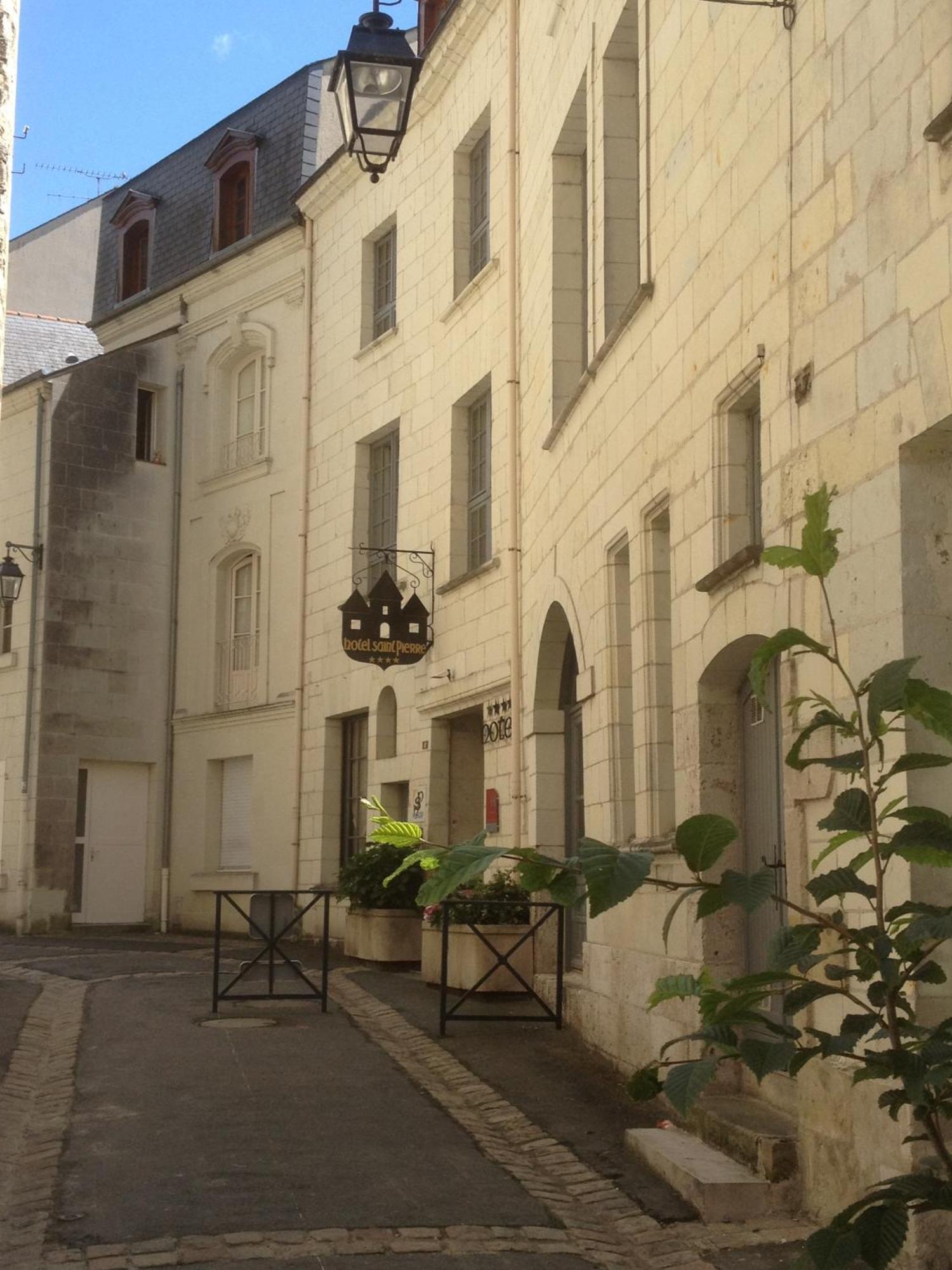Hotel St Pierre Saumur Exterior photo